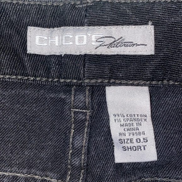 Chico’s Platinum Black Denim 5 Pocket Mid-Rise Straight Leg Jeans Chico Sz .5=6 - Picture 3 of 9